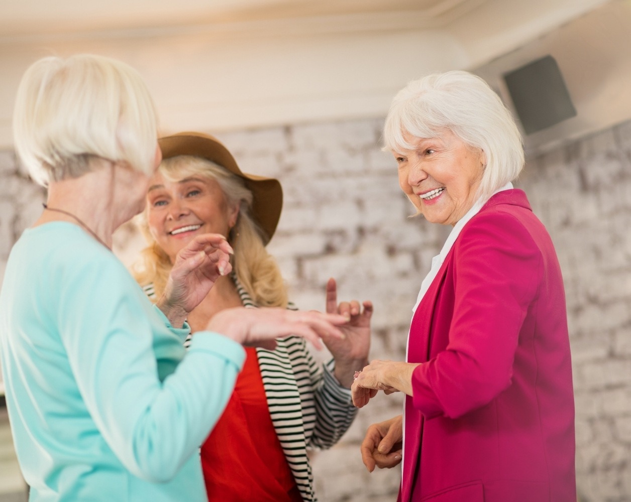 Three Smiling Ladies L